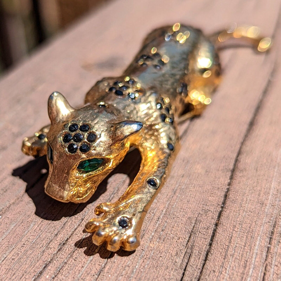 70s Spotted Leopard Brooch w Black Rhinestone Flowers Green Eyes Dangling Tail - Picture 6 of 13